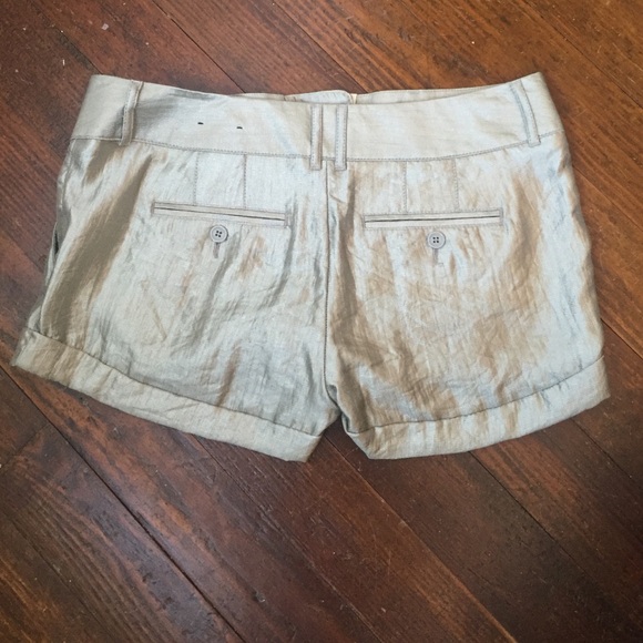 Express gold shorts - Picture 2 of 3